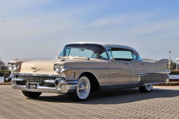 Cadillac 60 Special Fleetwood 1958 118104