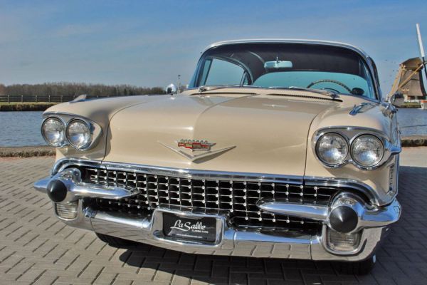 Cadillac 60 Special Fleetwood 1958 118105
