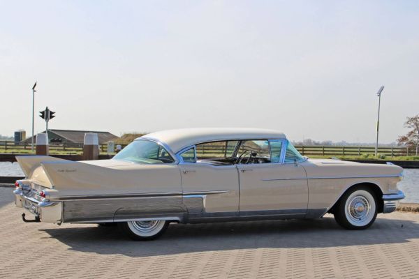 Cadillac 60 Special Fleetwood 1958 118107