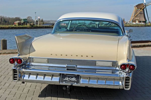 Cadillac 60 Special Fleetwood 1958 118109