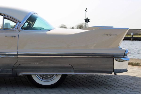 Cadillac 60 Special Fleetwood 1958 118110