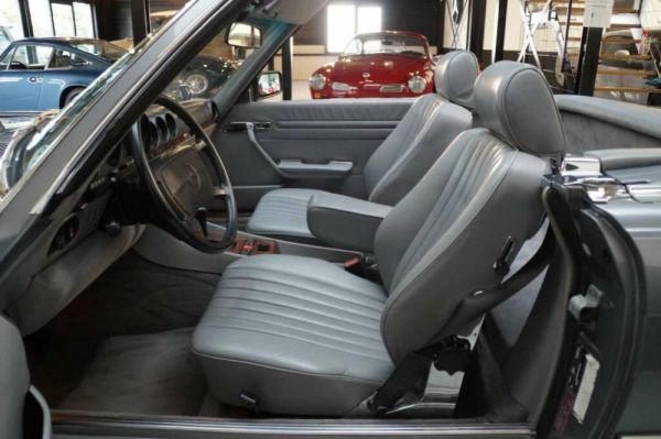 Mercedes-Benz 560 SL 1989 31697