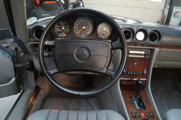 Mercedes-Benz 560 SL 1989 31698