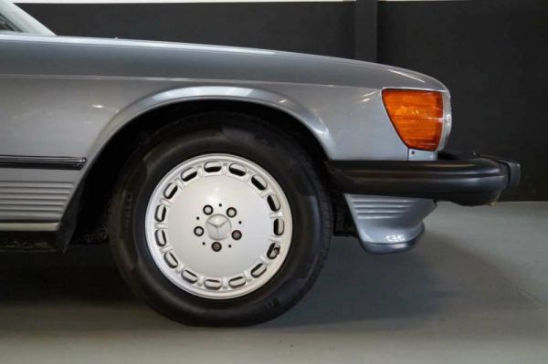 Mercedes-Benz 560 SL 1989 31701