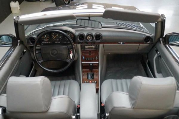 Mercedes-Benz 560 SL 1989 31703