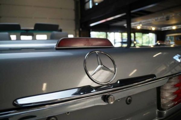 Mercedes-Benz 560 SL 1989 31704