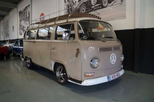 Volkswagen T2a minibus 1969