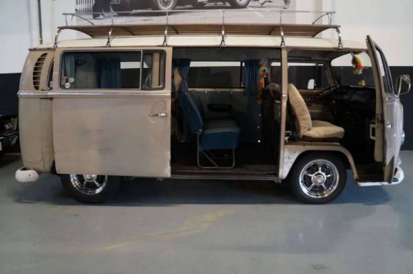 Volkswagen T2a minibus 1969 31858