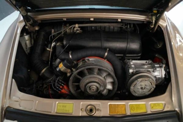 Porsche 911 SC 3.0 1982 123025