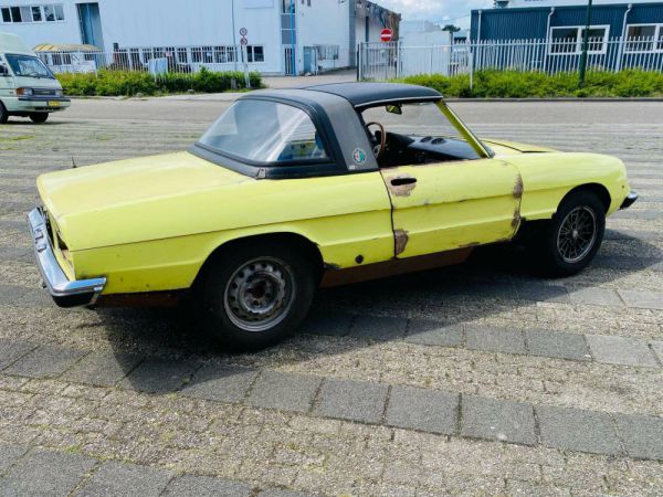 Alfa Romeo Spider Veloce 2000 1976 33624