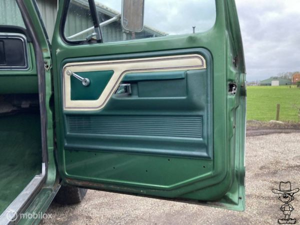 Ford F-250 1974 130515