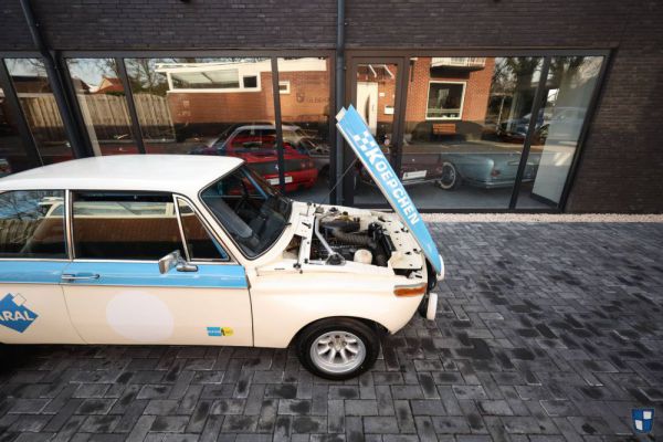 BMW 2002 1975 36142