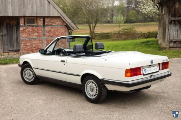 BMW 320i 1989 122120