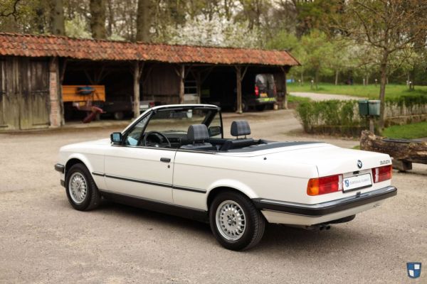 BMW 320i 1989 122121