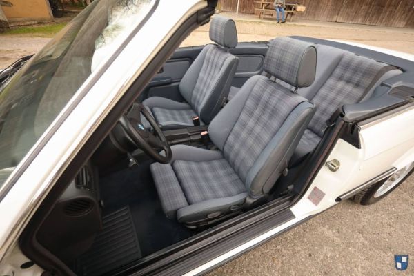 BMW 320i 1989 122126