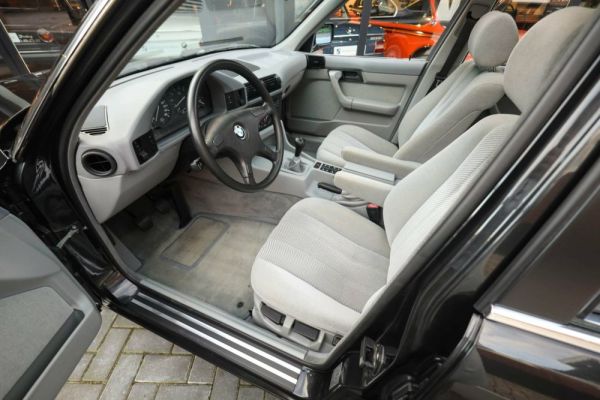 BMW 525i 1992 122171