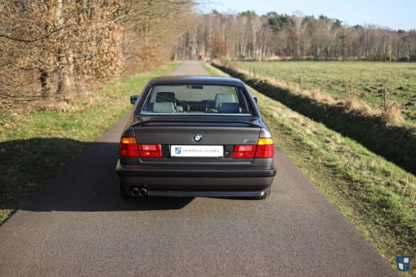 BMW M5 1989 122182