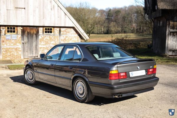 BMW M5 1989 122184