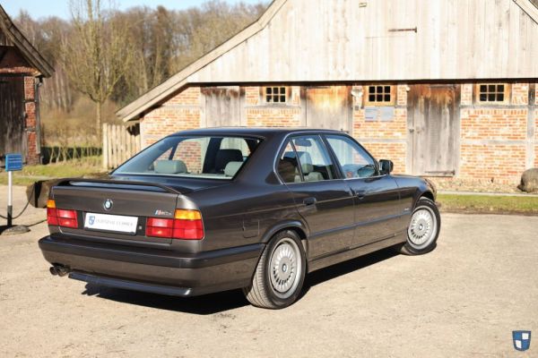 BMW M5 1989 122185