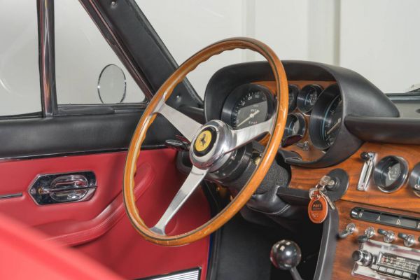 Ferrari 365 GT 2+2 1968 39431