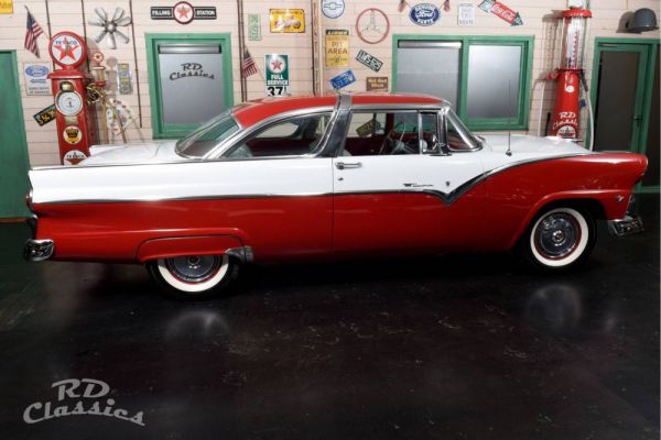 Ford Fairlane Victoria 1955 91454