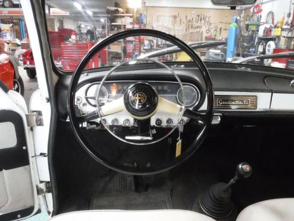 Alfa Romeo Giulietta Sprint 1300 1965 51944