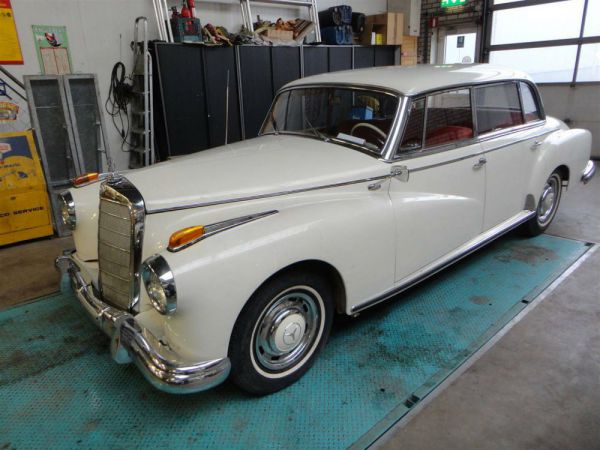 Mercedes-Benz 300 d 1960 53750