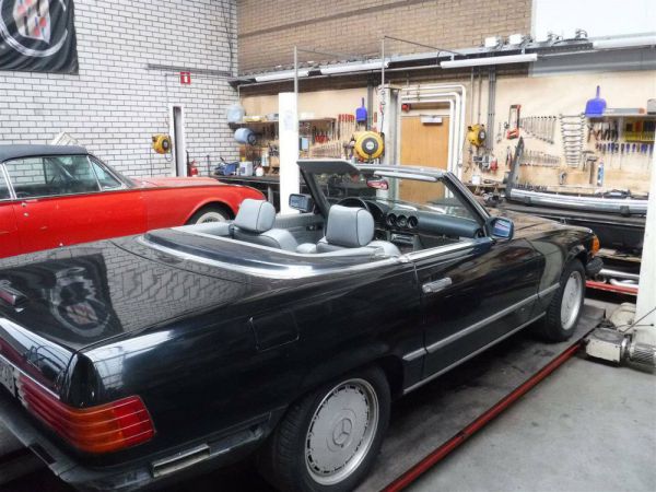 Mercedes-Benz 560 SL 1988 54163