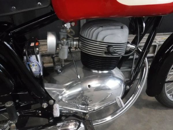MV Agusta 175 Extra Lusso 1960 113083