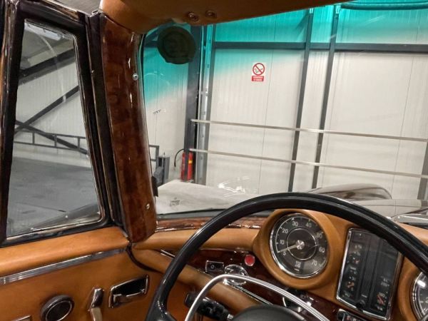 Mercedes-Benz 280 SE 1970 116844