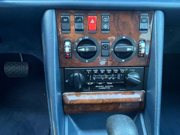 Mercedes-Benz 380 SEC 1983 116851