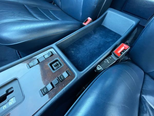 Mercedes-Benz 380 SEC 1983 116854