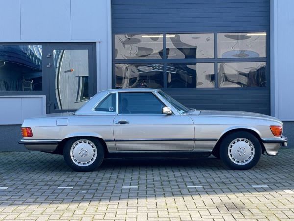 Mercedes-Benz 560 SL 1987