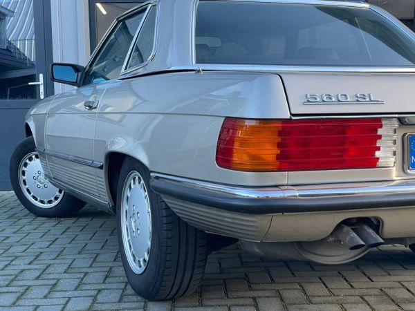 Mercedes-Benz 560 SL 1987 116861