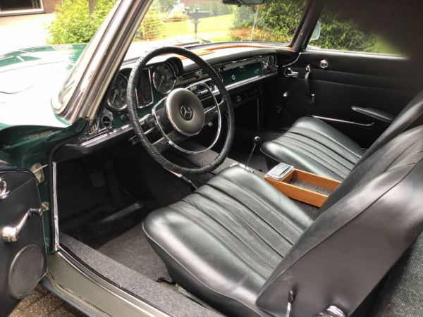 Mercedes-Benz 230 SL 1967 79532