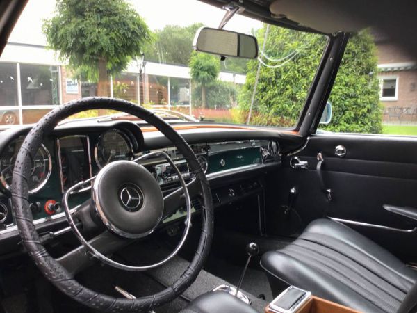 Mercedes-Benz 230 SL 1967 79543