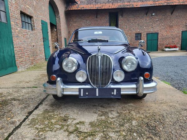 Daimler 2.5 Litre V8 1964 302