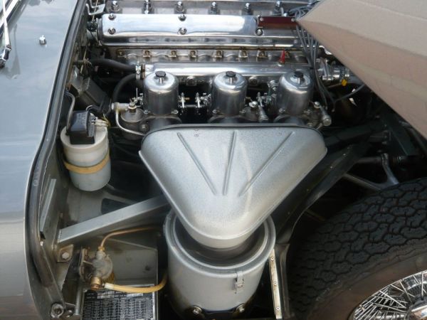 Jaguar E-Type (2+2) 1966 126660