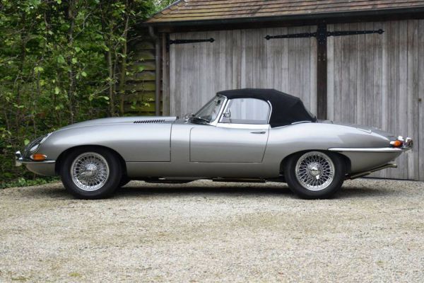 Jaguar E-Type 4.2 1965 702