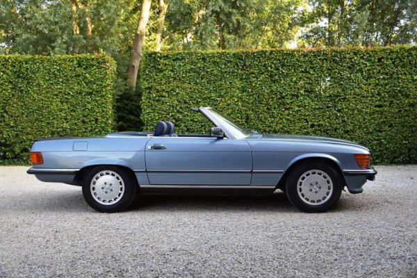 Mercedes-Benz 560 SL 1987 811