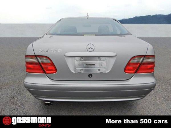 Mercedes-Benz CLK 320 2000 22212