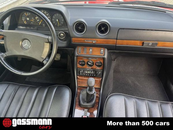 Mercedes-Benz 280 CE 1980 22510