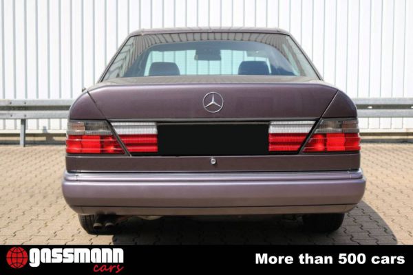 Mercedes-Benz 300 d 1990 22534