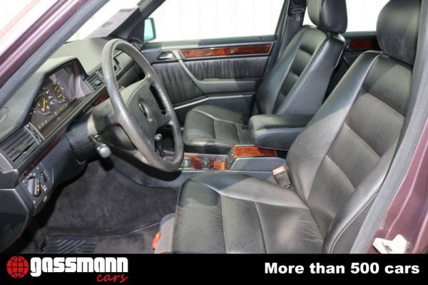 Mercedes-Benz 300 d 1990 22536