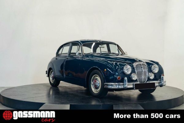 Daimler V8-250 1969 130401