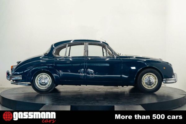 Daimler V8-250 1969 130402