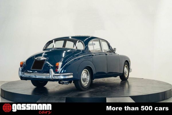 Daimler V8-250 1969 130406