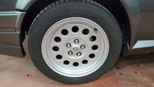 Alfa Romeo 75 3.0 V6 1991 32018