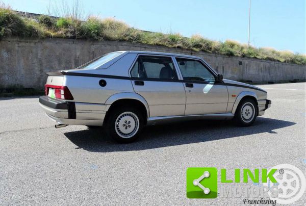 Alfa Romeo 75 3.0 V6 America 1988 32024
