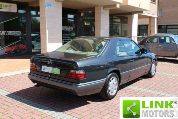 Mercedes-Benz E 320 1993 33136